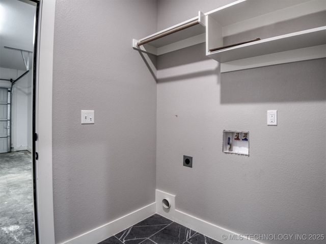 1190 Wild Indigo Circle, Calera, OK 74730