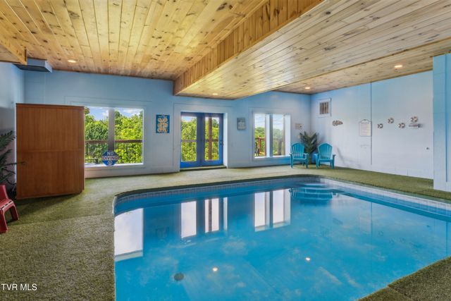 2083 Kerr Rd, Sevierville, TN 37876