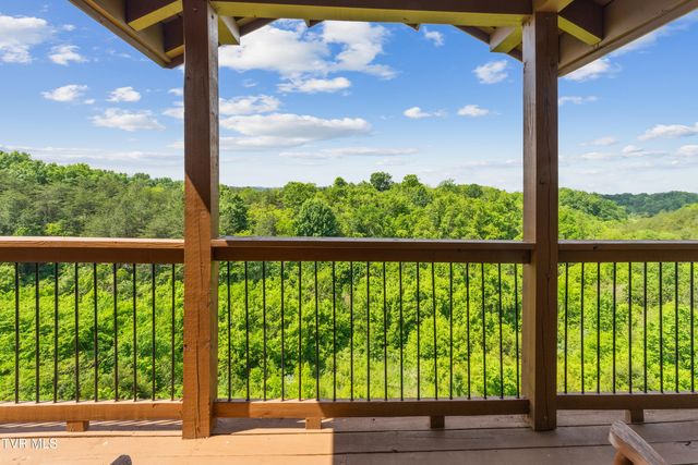 2083 Kerr Rd, Sevierville, TN 37876