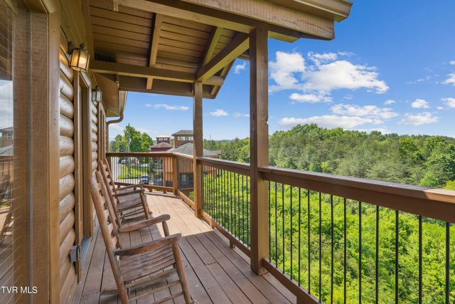 2083 Kerr Rd, Sevierville, TN 37876