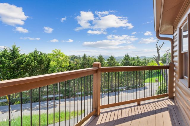 2083 Kerr Rd, Sevierville, TN 37876