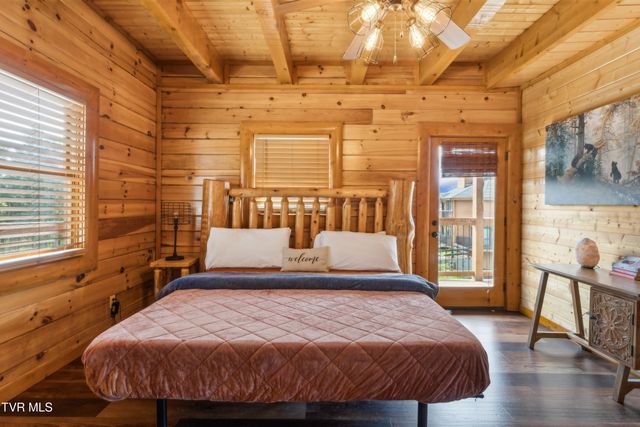 2083 Kerr Rd, Sevierville, TN 37876