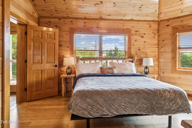 2083 Kerr Rd, Sevierville, TN 37876