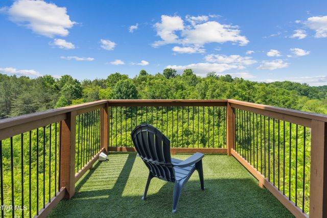 2083 Kerr Rd, Sevierville, TN 37876