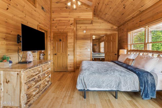 2083 Kerr Rd, Sevierville, TN 37876