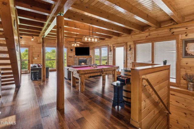 2083 Kerr Rd, Sevierville, TN 37876