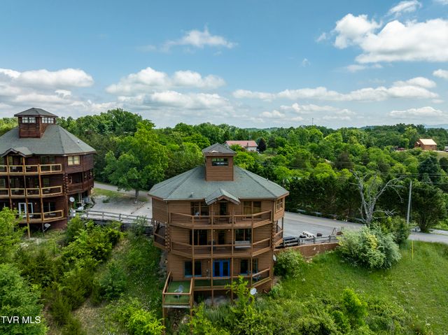 2083 Kerr Rd, Sevierville, TN 37876