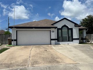 3925 Esquire Dr, Corpus Christi, TX 78414