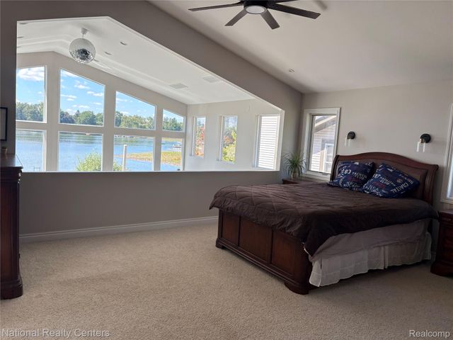 8871 Lakeview Drive, White Lake Charter Township, MI 48386