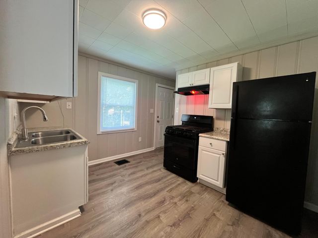 2352 Hiawatha Park Drive, Columbus, OH 43211