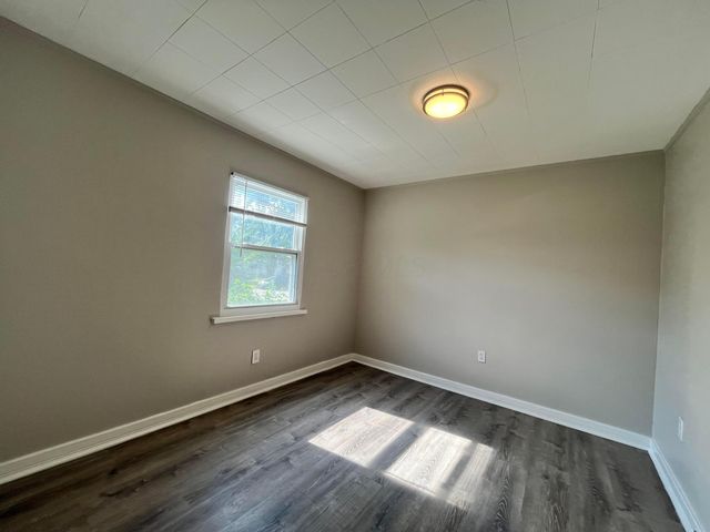 2352 Hiawatha Park Drive, Columbus, OH 43211