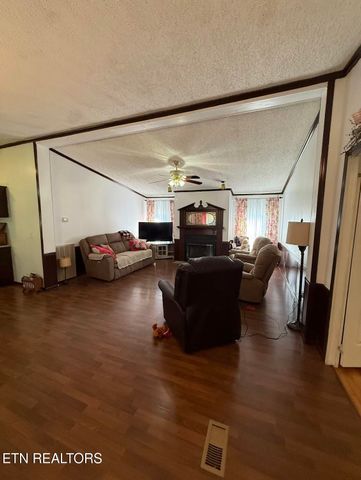 1231 Pump Springs Rd, Harrogate, TN 37752