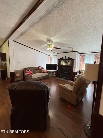 1231 Pump Springs Rd, Harrogate, TN 37752