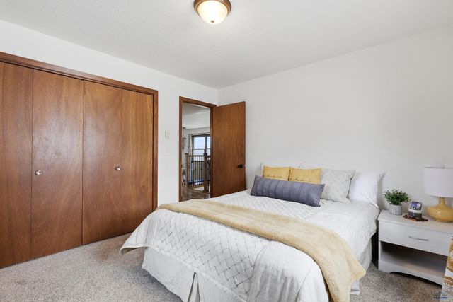 4015 OILER LN, Rapid City, SD 57701