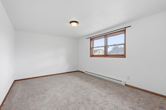 4015 OILER LN, Rapid City, SD 57701