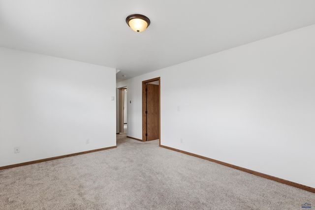 4015 OILER LN, Rapid City, SD 57701