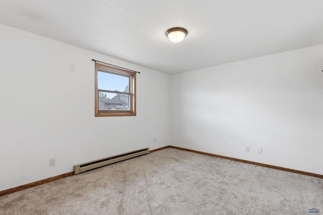 4015 OILER LN, Rapid City, SD 57701