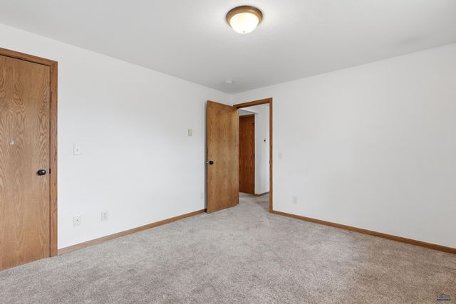 4015 OILER LN, Rapid City, SD 57701