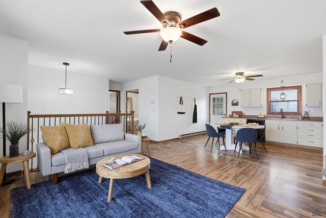 4015 OILER LN, Rapid City, SD 57701