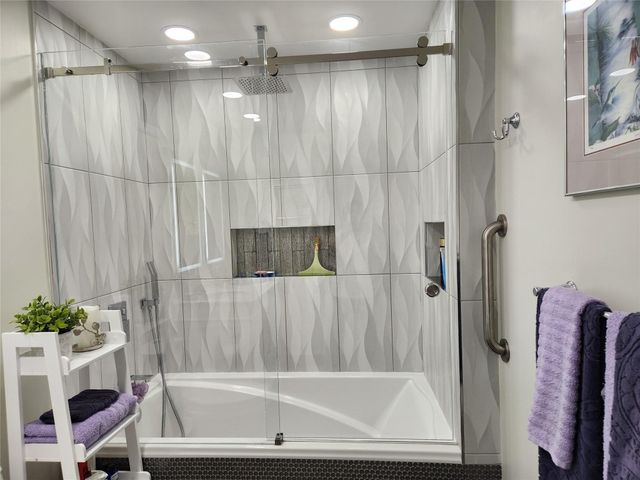 16100 Golf Club Road 301, Weston, FL 33326