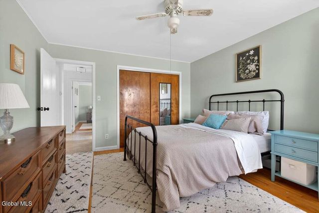 720 Mac Elroy Road, Clifton Park, NY 12019