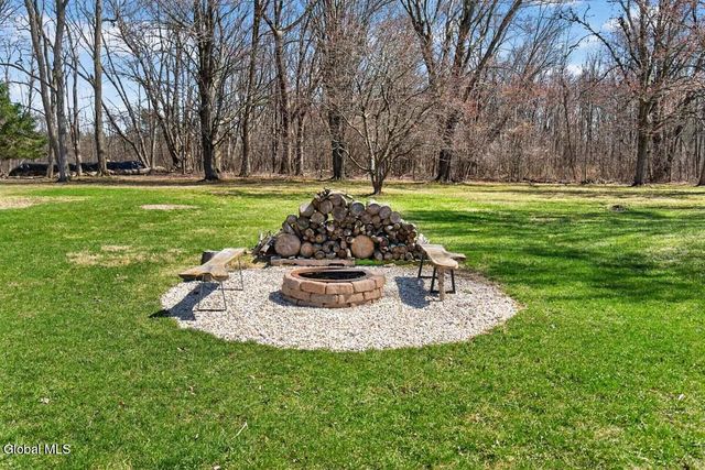 720 Mac Elroy Road, Clifton Park, NY 12019
