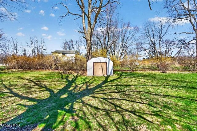 720 Mac Elroy Road, Clifton Park, NY 12019