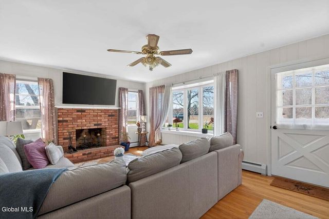 720 Mac Elroy Road, Clifton Park, NY 12019