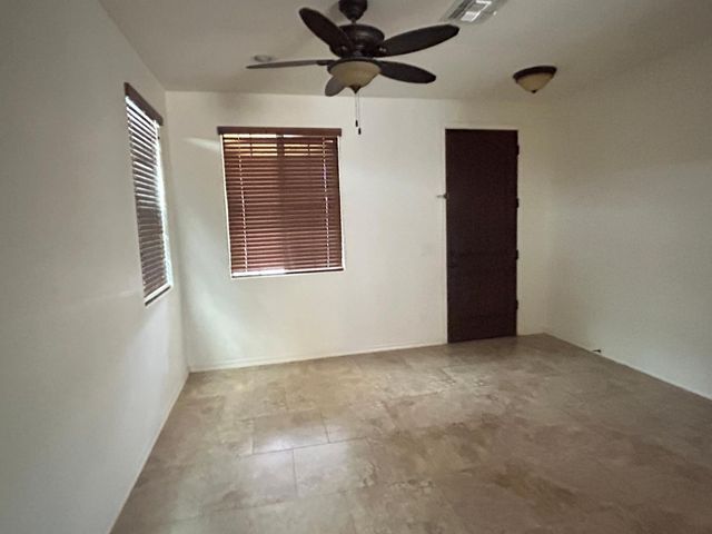 5537 W Desert Hollow Drive, Phoenix, AZ 85083