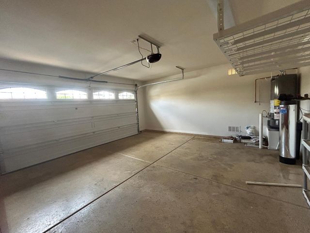 5537 W Desert Hollow Drive, Phoenix, AZ 85083