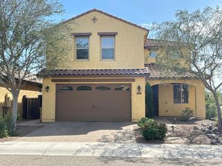 5537 W Desert Hollow Drive, Phoenix, AZ 85083