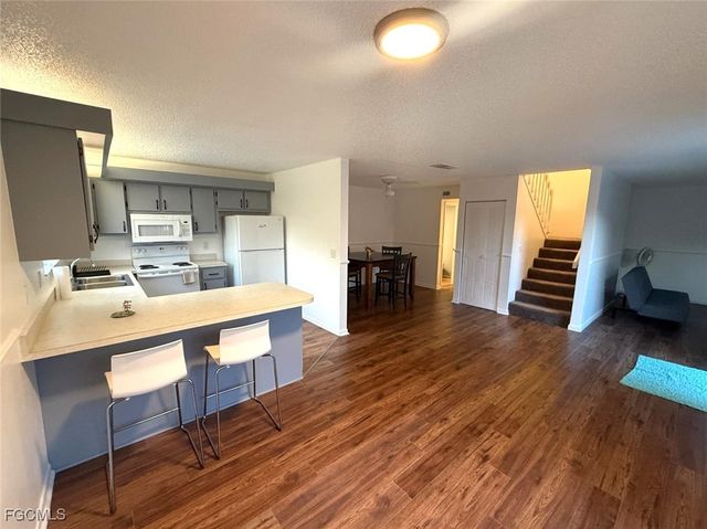 1406 Park Shore CIR 3, Fort Myers, FL 33901