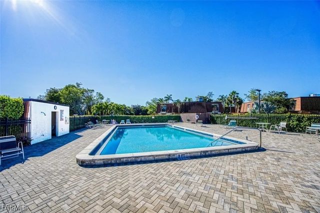 1406 Park Shore CIR 3, Fort Myers, FL 33901