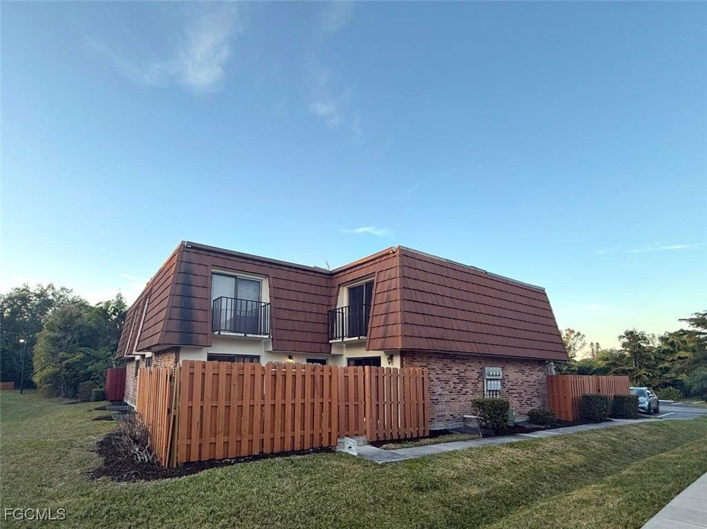 1406 Park Shore CIR 3, Fort Myers, FL 33901