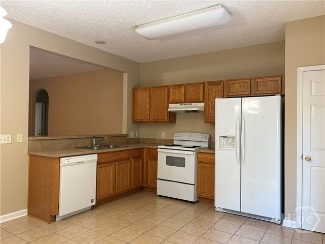 37 Ross Way, Richmond Hill, GA 31324