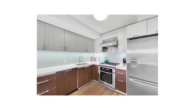 20 HENRY Street PH2S, New York City, NY 11201