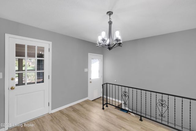 3213 Cabinwood Dr, Louisville, KY 40220