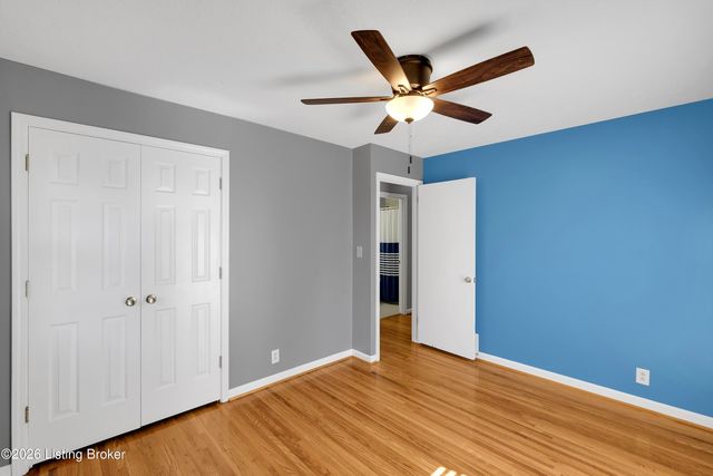 3213 Cabinwood Dr, Louisville, KY 40220