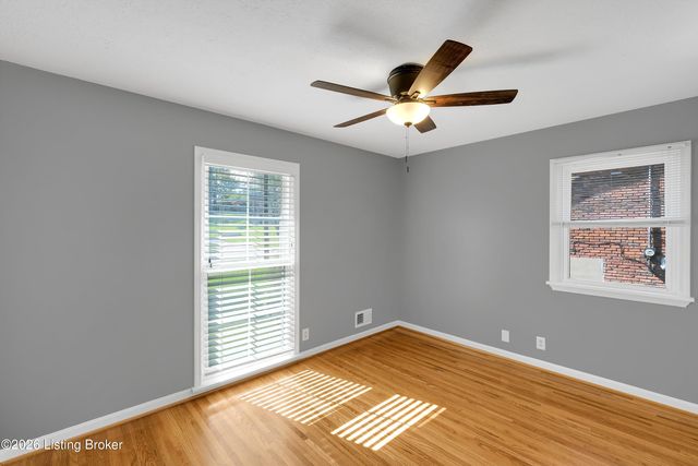 3213 Cabinwood Dr, Louisville, KY 40220