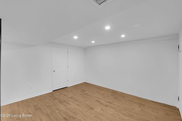 3213 Cabinwood Dr, Louisville, KY 40220