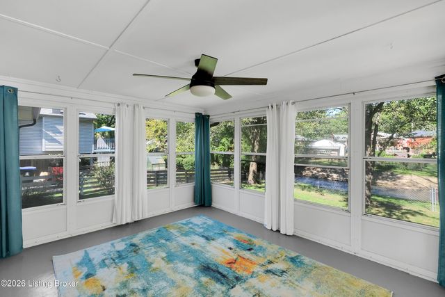 3213 Cabinwood Dr, Louisville, KY 40220