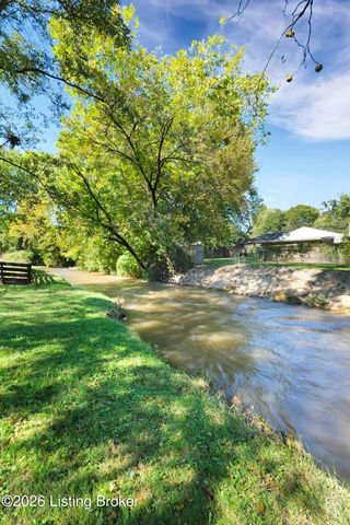 3213 Cabinwood Dr, Louisville, KY 40220