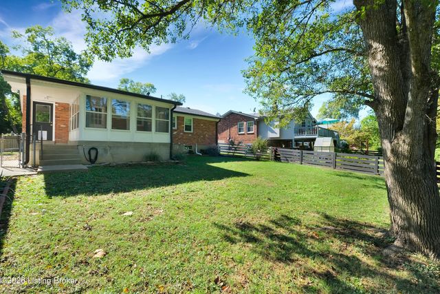 3213 Cabinwood Dr, Louisville, KY 40220