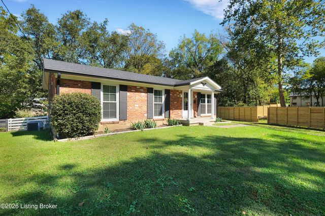 3213 Cabinwood Dr, Louisville, KY 40220