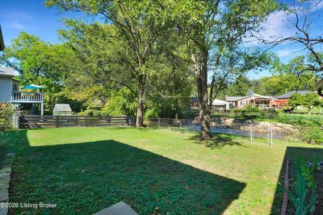 3213 Cabinwood Dr, Louisville, KY 40220