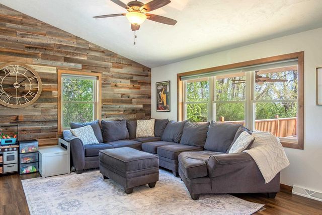 3102 HEISE ROAD, Omro, WI 54963