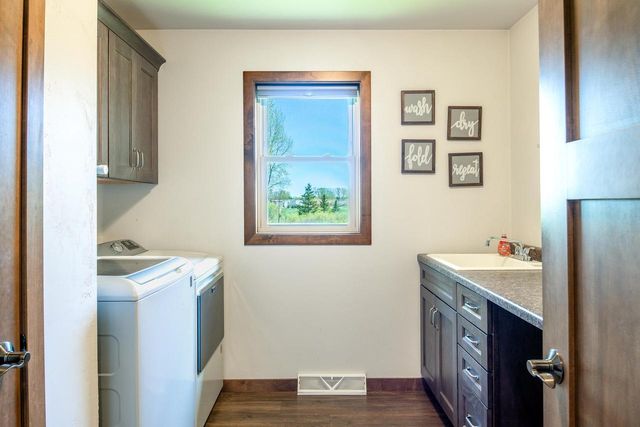 3102 HEISE ROAD, Omro, WI 54963