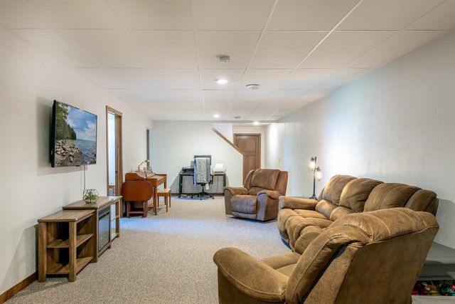 3102 HEISE ROAD, Omro, WI 54963