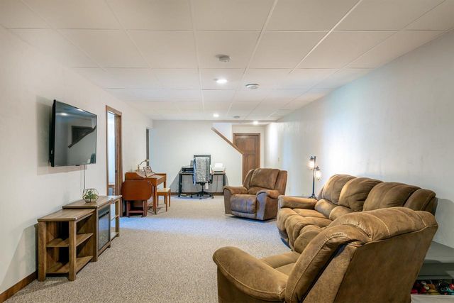 3102 HEISE ROAD, Omro, WI 54963