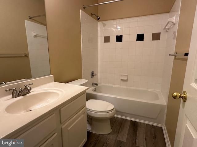 21759 DRAGONS GREEN SQ, Ashburn, VA 20147